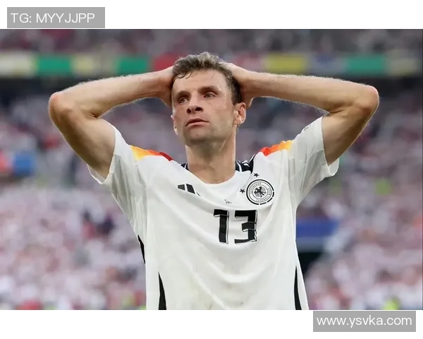 足球巨星告别赛场的最后一球：从荣耀到告别的永恒瞬间